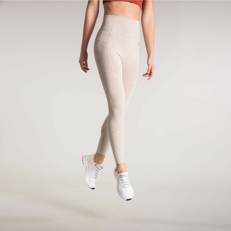 HR-Long-Leg-Mia