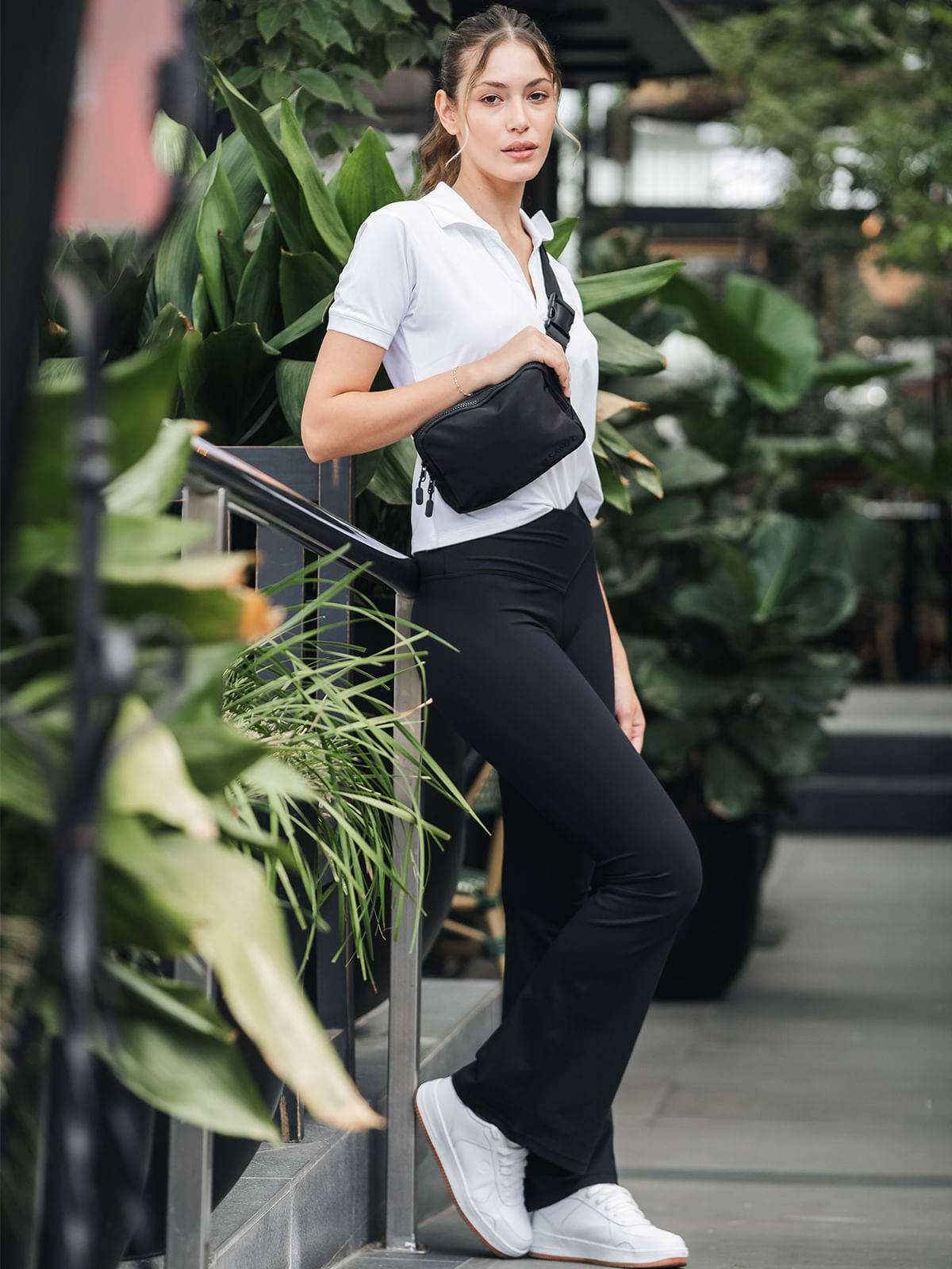 Banano Mujer Classic Waistbag Negro Bsoul