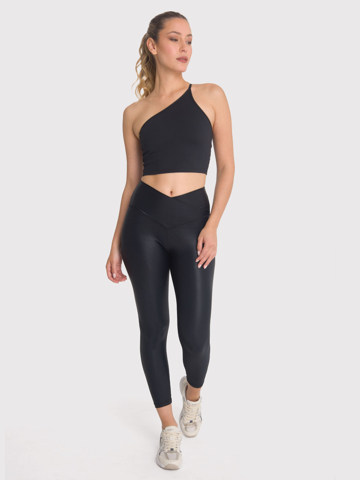 Peto Mujer Crop Top Elise Negro Bsoul